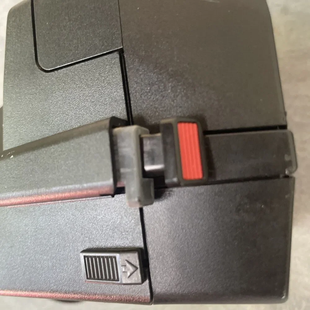 Vintage Polaroid Sun 660 Autofocus 600 Instant Land Camera w/ Strap - Untested